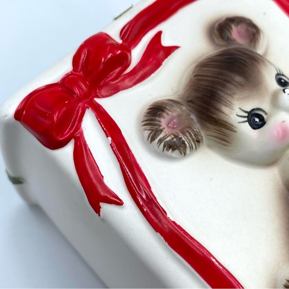 Rare Vintage 1960's Lefton Christmas Bear Holly Red Ribbon Ceramic Planter Vase - Picture 14 of 16